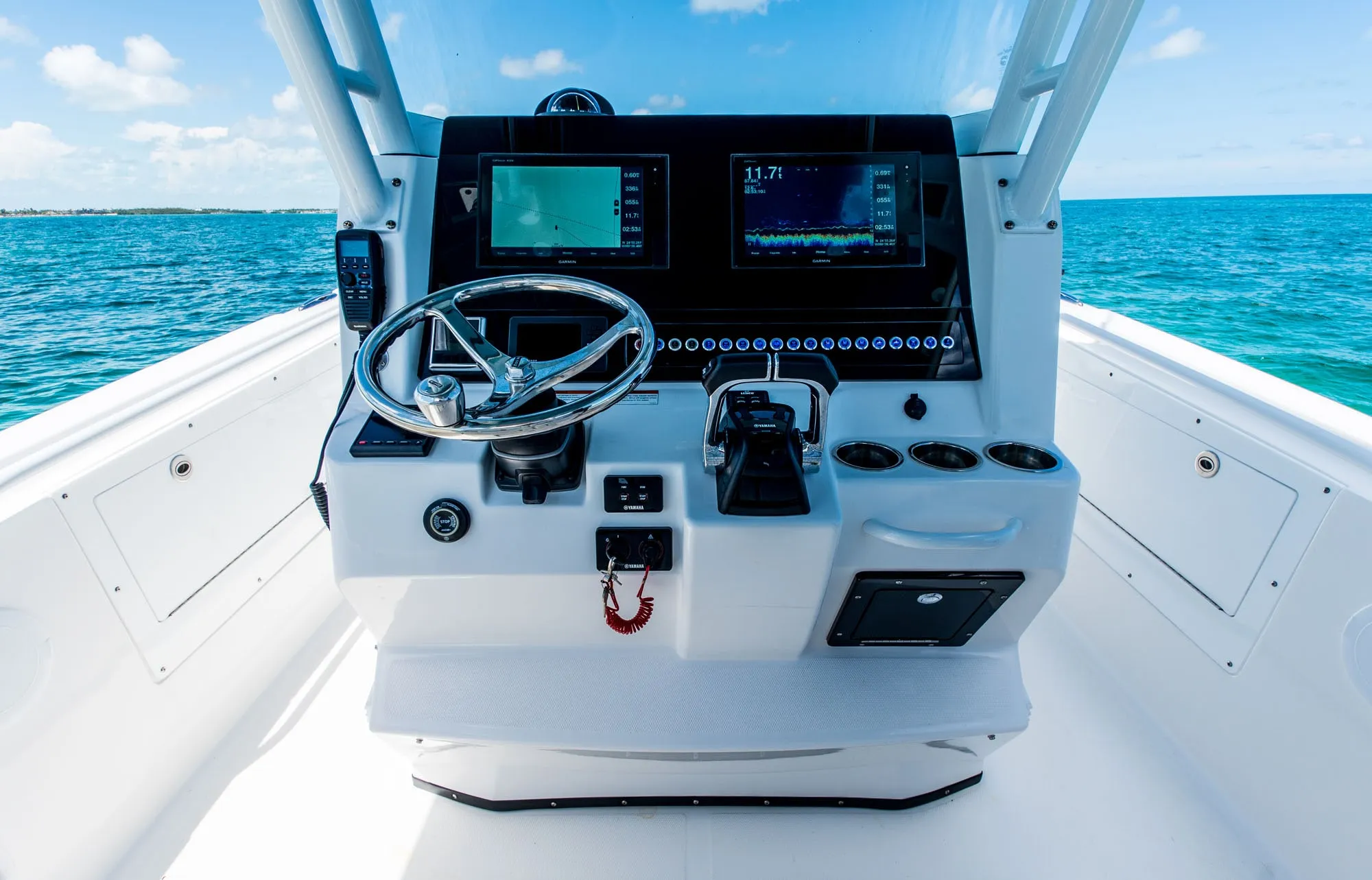 EdgeWater 325CC helm