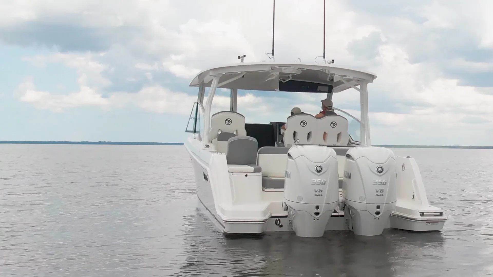 EdgeWater 310SC stern view
