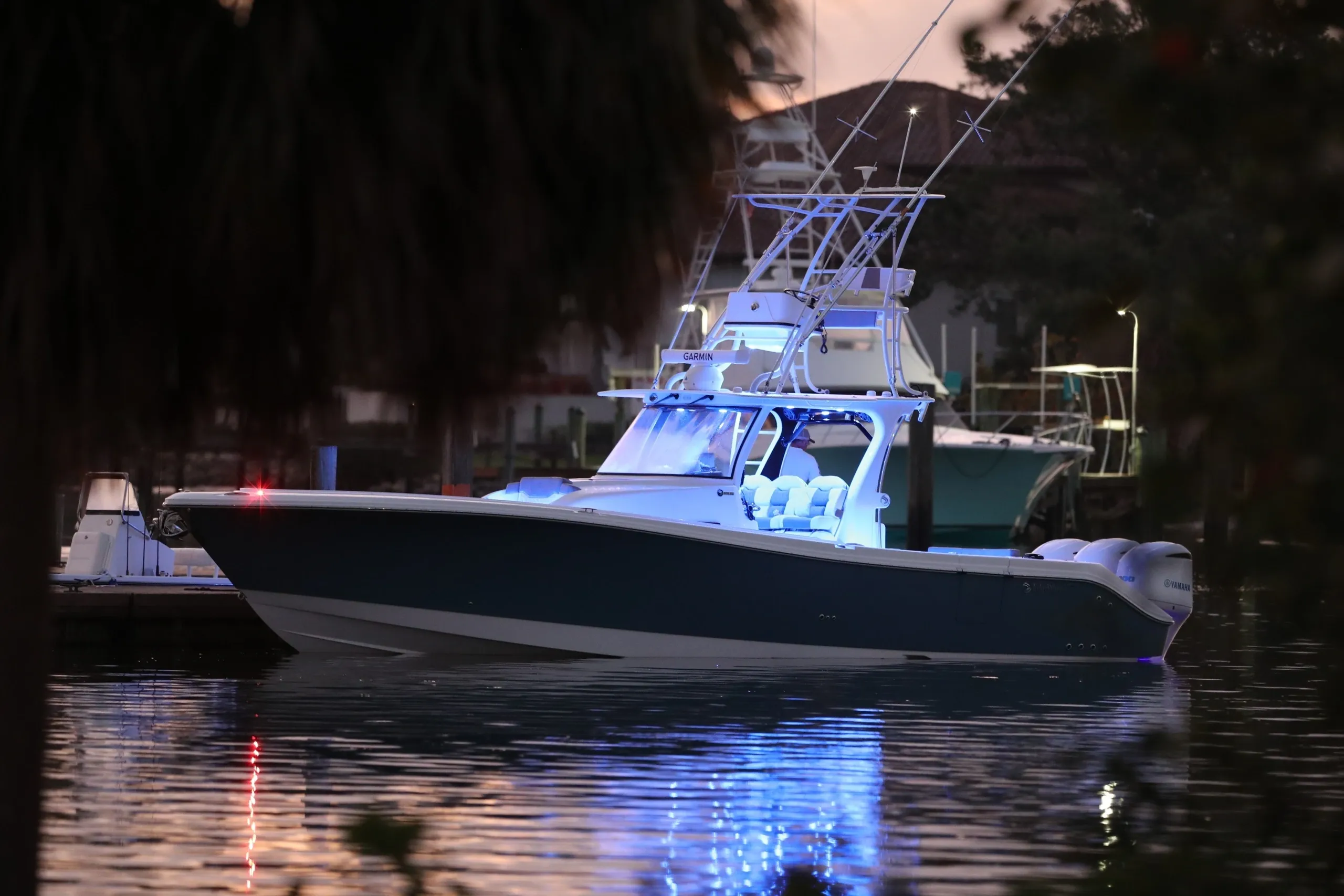 EdgeWater 370CC